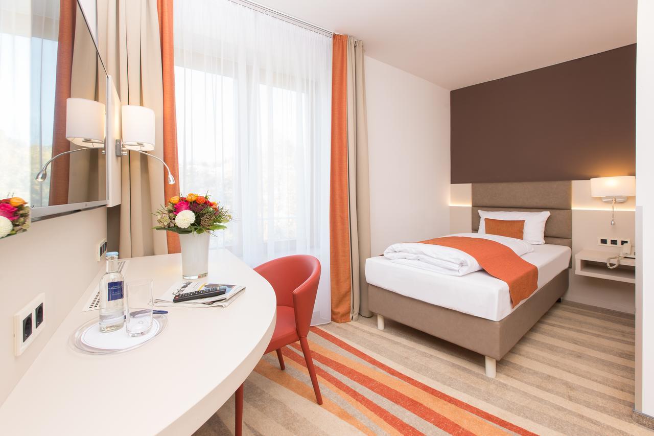 Hotel Kapuzinerhof Biberach an der Riß Buitenkant foto